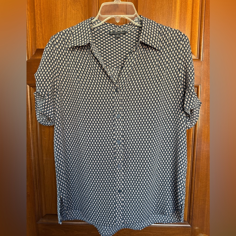 Adrianna Papell Navy and Cream Geometric Short-Sleeve Button-Down